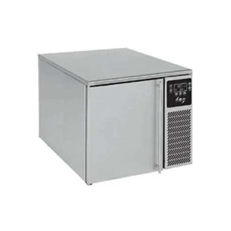 Compact blast chillers