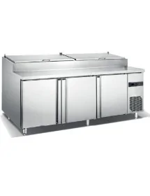 Refrigerated table for pizza preparation