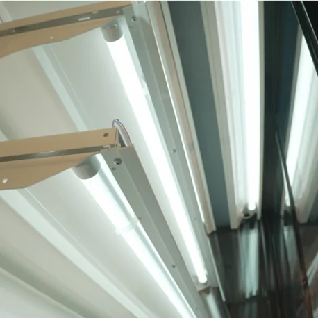 Vitrina mural con grupo incorporado...