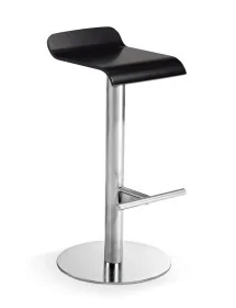 Tabouret ou en acier de chaise haute ou un siège de bois laminé