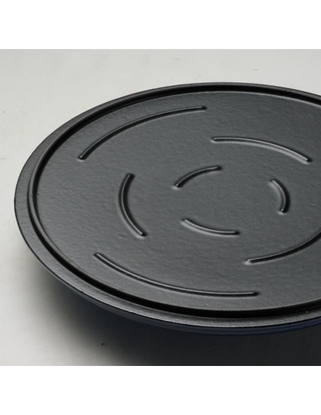 Cocotte basse avec couvercle en fonte émaillée bleue