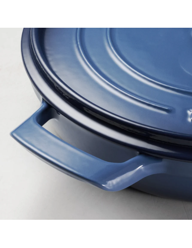 Cocotte basse avec couvercle en fonte émaillée bleue